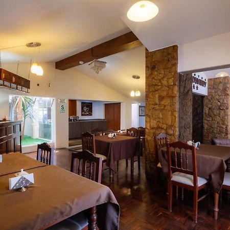 Hotel Country Trujillo Buitenkant foto
