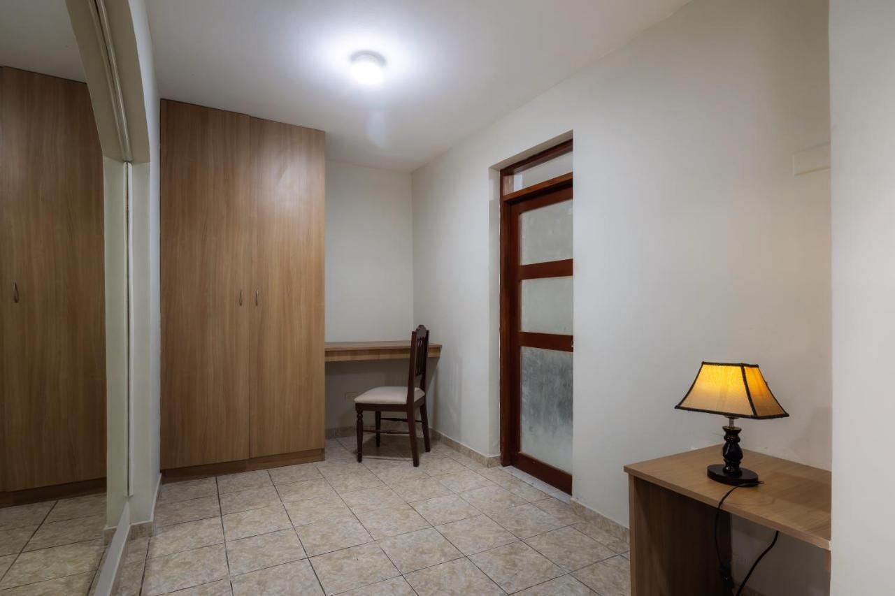 Hotel Country Trujillo Buitenkant foto