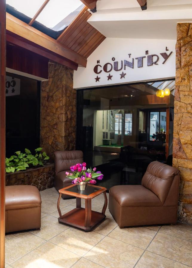 Hotel Country Trujillo Buitenkant foto