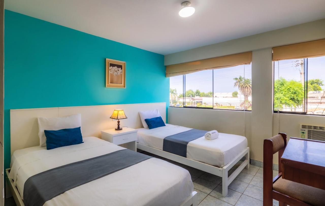 Hotel Country Trujillo Buitenkant foto