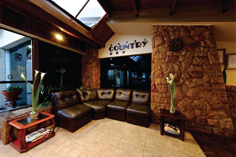 Hotel Country Trujillo Buitenkant foto